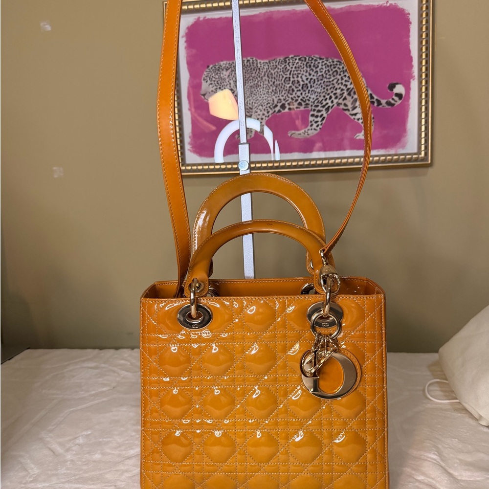 Christian Dior Lady Dior in Medium patent leather
